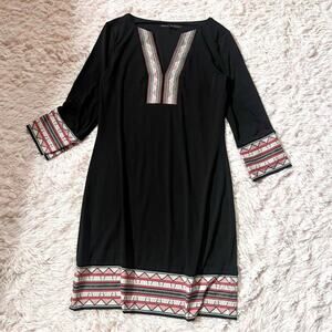 White House Black Market Artisan Aztec Trim Embroidered V-neck Knit Shift Dress